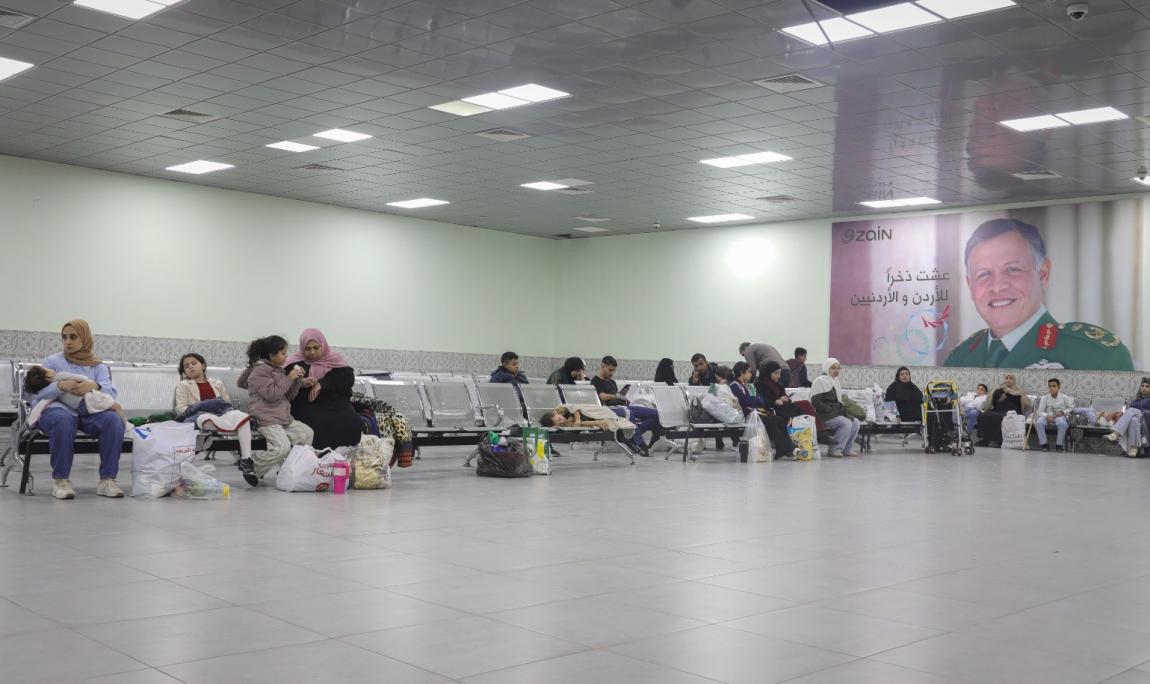 عودة دفعة من أطفال غزة إلى القطاع بعد استكمال علاجهم في الأردن