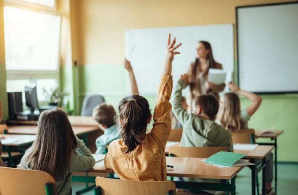 يوم المعلم .. أكثر من 146 ألف معلم ومعلمة في مدارس الأردن